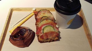 オシャレなベーカリーカフェ