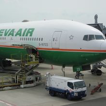 ＫＩＸ/ＴＰＥＢは７７７－３００ＥＲ型機