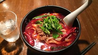 品達にある刀削麺屋