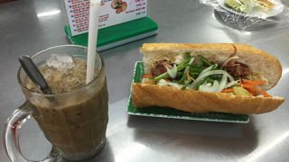 バインミーといえばここ！