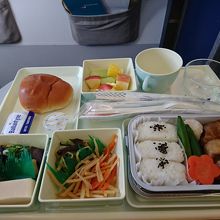 関西空港～ホーチミン 昼食