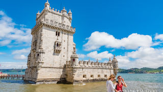 修道院と塔は歩ける距離です