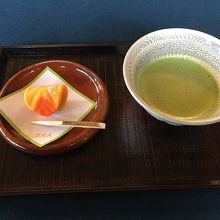 好古園の中の茶室でお抹茶を