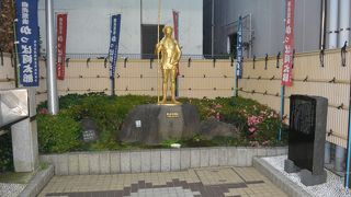 合羽橋道具街９０周年記念のかっぱ像