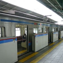 ホームドアがあります。