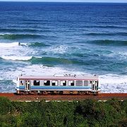 海をバックに山陰本線の列車を撮影出来ます！