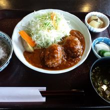 ハンバーグ定食