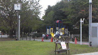 秋のキャンパス公園