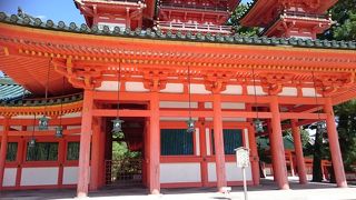 色鮮やかな大極殿