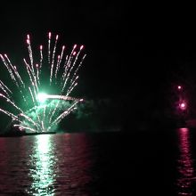 祭りフィナーレの花火大会