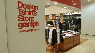 Tシャツやパーカーなど。カットソーが中心です。