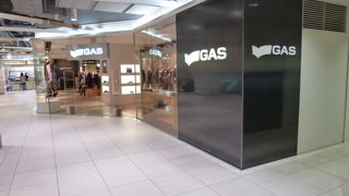 イタリアのカジュアルファッションブランド