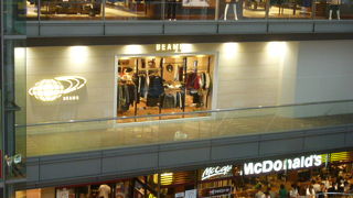 「あべのフープ」の中にあり、ゆったり買い物が出来ます。