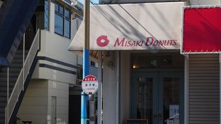 イートインスペースもあるかわいいドーナツ屋さん