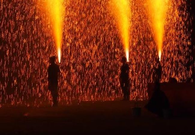 駅から会場までのアクセス、特に帰りが悩ましい。とんでもなく暑いですから。