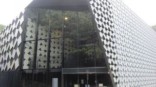 金山城跡のガイダンス施設になっています