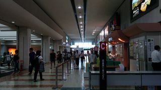 コンパクトな空港です