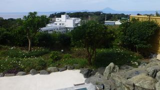 富士山を見る「海と夕日の湯」 