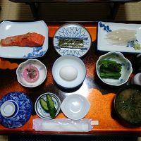 豪華な朝ごはんは贅沢な海の幸ばかり！もちろんイカも！