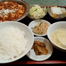 定食は1000円以内