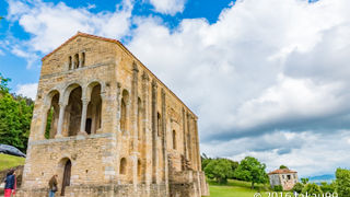 丘の上の教会群