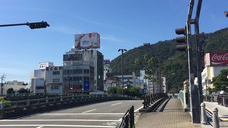 徳島駅から眉山に向かう道にある橋