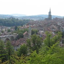 旧市街遠景、ニーデック橋左端