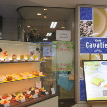 改札口すぐです