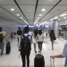 スワプンナーム空港駅 (ARL)