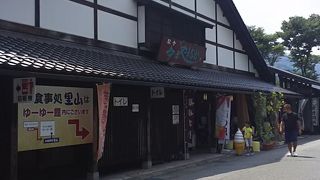 電車もあります