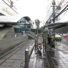 タイランド カルチュラル センター駅