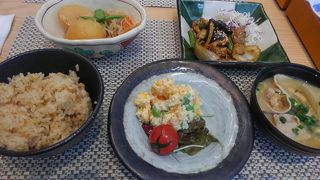 ランチははやめに