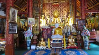 境内・本堂には自由に入れました