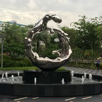 ホテル前の広場にある噴水。