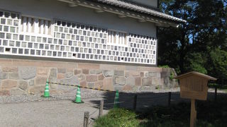 旧金沢城の数少ない遺構のひとつ
