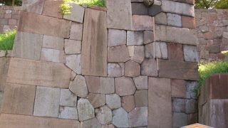 石垣巡りが楽しめる