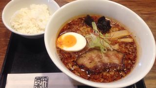 スパイシーなラーメン