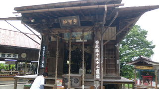 白虎隊が安置されています