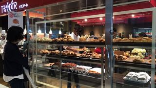 改札の向かいで便利