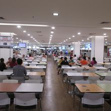 フードコート（プラチナムファッションモール）