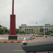 大ブランコとバンコク正式名称の石碑