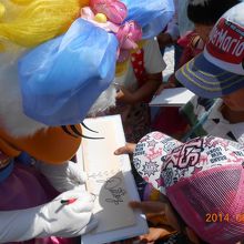 デイジーちゃんにサインもらいました♪