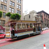 ホテルまでの坂道はかなり急です。