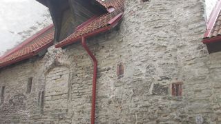 教会を探すつもりで歩いているとつい見落としてしまいそうな建物でした