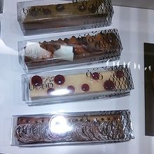 ショーケースに並んでいたケーキ