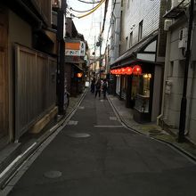 まだ早い時間は静かですが暗くなると超にぎやかになります