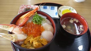 朝早くからオープン、ノシャップ岬観光のあとに