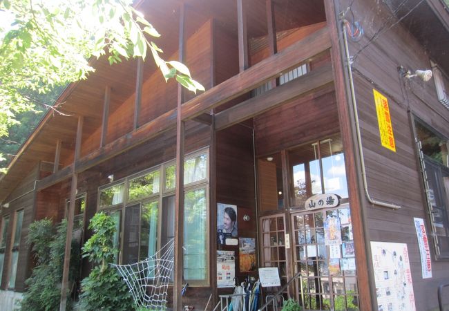 川端康成も浸かったお風呂だそうです