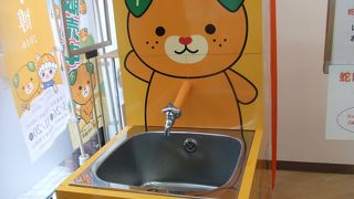 １杯100円のみかんジュース