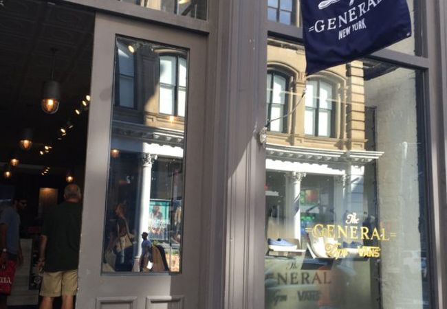 限定商品の発売日は大混雑